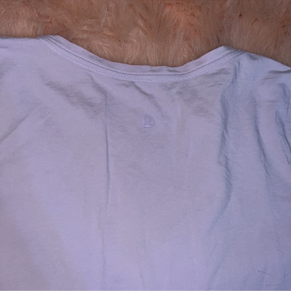 Lululemon Love Tee Short Sleeve V-Neck T-Shirt light Purple size 6 - Picture 8 of 10
